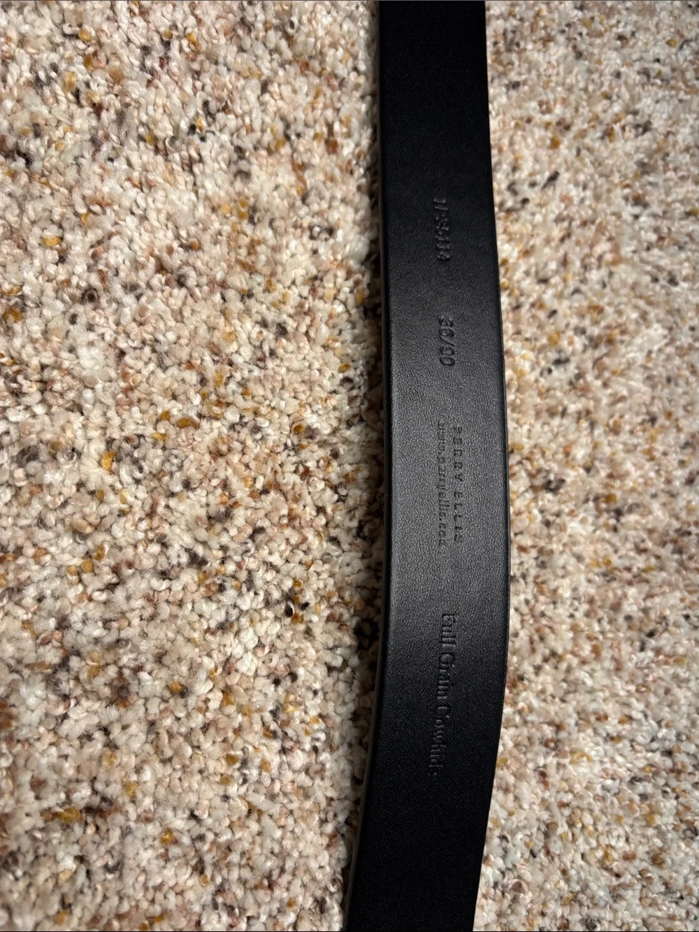 Perry Ellis Classic Black Leather Men’s Belt with Polished Buckle